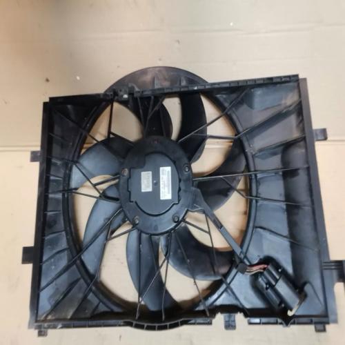 Ventilateur et carénage de radiateur Mercedes W203 W209 CLK V6 A2035400688