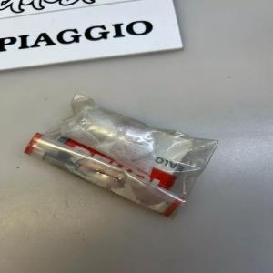 1 ampoule RY10W 12V gilera derbi aprilia moto guzzi 00h01701011 AP8127489