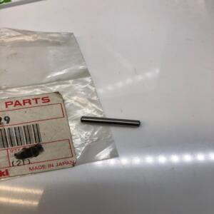 1 axe arbre pompe eau 3.5X23.8 kawasaki 92043-1129 ar kdx 125 kmx 200 125
