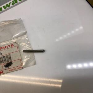 1 axe arbre pompe eau 3.5X23.8 kawasaki 92043-1129 ar kdx 125 kmx 200 125