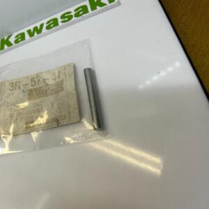 1 axe plaquette frein kawasaki 43045-007 gpz kr 1 zzr zxr zx 6 7 9 12 r