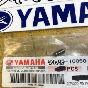 1 axe yamaha 93605-10090 93605-09090 93605-09095 bt mt sr tw wr szr srx xvs xtz