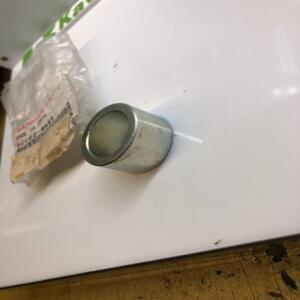 1 bague axe roue arriere droit  L=16.4 kawasaki 92152-0559 z zr 750 900