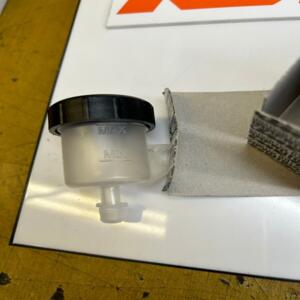 1 bocal liquide frein ar ktm husqvarna 54513030044 54513031044 56513030044