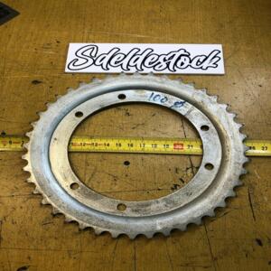 1 Couronne 44 dents 110 mm Motobécane MBK