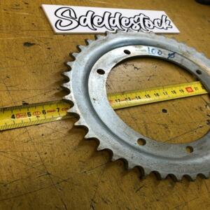 1 Couronne 44 dents 110 mm Motobécane MBK
