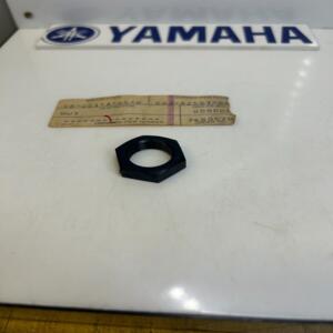 1 écrou 30d yamaha 663-82557-00 YF 60 S 1986 MOTO-4 YT 60 N L TRI-ZINGER 84 85