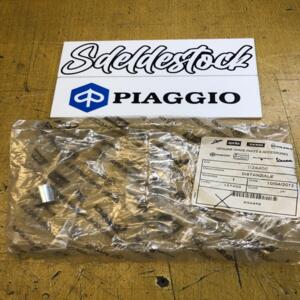1 entretoise pare brise piaggio mp3 125 250 300 400 500 ie lt 624456