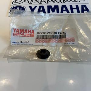 1 entretoise réservoir maitre cylindre yamaha 90387-068r2 SZR 660 tzr 125 r 1992