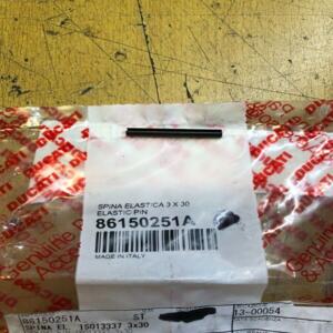 1 goupille élastique capot selle ducati 86150251a diavel monster super sport