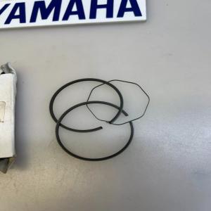 1 jeu segment 1st O/s +025 yamaha 12y-11610-10 4EU-11604-20 4EU-11604-00 dt 50