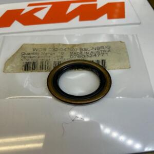 1 joint spi 32X47X7 BSL ktm 0760324771 105 125 150 200 250 300 85 450 660 640