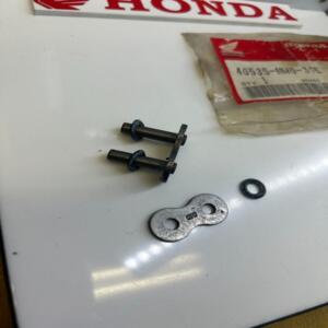 1 maillon chaine a riveter honda 40535-MW0-305 cbr 600 900 vfr vf 750 40535-MW0-
