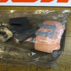 1 paire plaquettes frein arrière ktm 83013090200 450 505 SX ATV 525 XC ATV