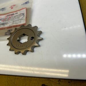 1 Pignon sortie boite jt sprocket jtf555.14 14 dents