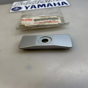 1 plaque tendeur chaine yamaha 3he-22174-00 4JH-22174-00 fzr yzf 600 r fj 1200