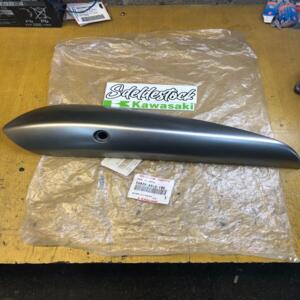 1 protection échappement droit kawasaki 55020-0263-10c zx-10r ZX1000D6F