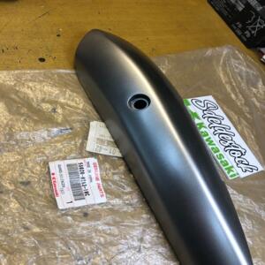 1 protection échappement droit kawasaki 55020-0263-10c zx-10r ZX1000D6F