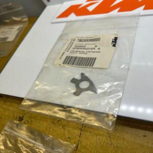 1 rondelle a languette 08 ktm 78030068000 400 450 530