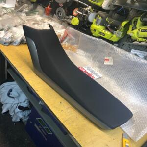 1 selle origine aprilia 86105000w04 rx-sx 2006 2010