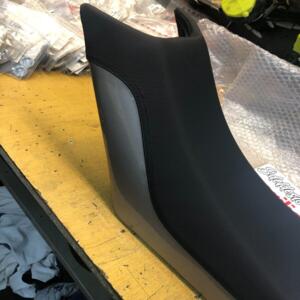 1 selle origine aprilia 86105000w04 rx-sx 2006 2010