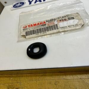 1 silentbloc yamaha 90480-01401 371-21747-00 90480-01141 90480-01141-BL 90480178
