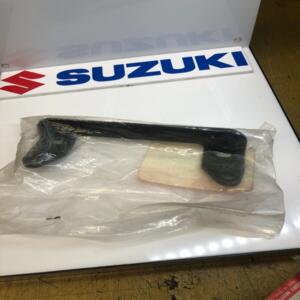 1 support cache droit culasse suzuki 11179-12f11 gz 125 marauder 1998 2007