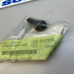 1 valve jante suzuki 43130-07E00 43130-35E00 gs-f gs-e 500 ay 50 katana