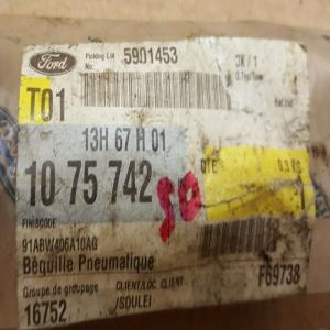 1 VERIN DE COFFRE FORD ESCORT BREAK REF 91ABW406A10AG