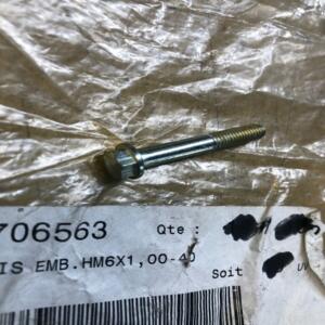 1 vis EMB D10 H M6X1-40 peugeot 706563 fox citystar vivacity fight jet force