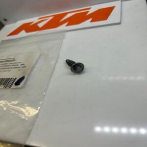 1 vis plastic K60X20 SW6 ktm husqvarna 0017060205 0017060203, 0676550223