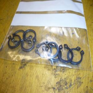 1 x circlip 11mm 480j1100 kawasaki er en  ex kle 500 w 800 klz 1000 vn 1500