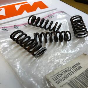 4 ressort embrayage 2,5x43mm ktm 59032005000 250 400 450 520 525 540 560