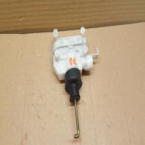 actionneur Moteur verrouillage coffre o  porte Mercedes w201