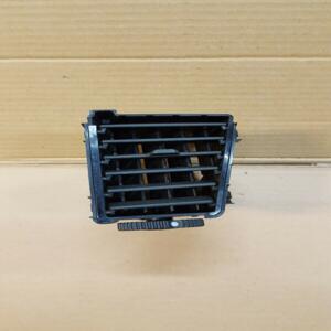 Aerateur grille aeration avant droit tableau de bord   SSANGYONG RODIUS 1