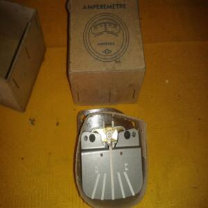 Ampéremétre amperemetre Neuf en boite. Stock ancien