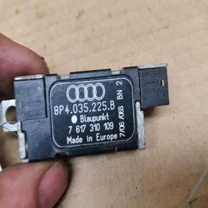 AMPLIFICATEUR D ANTENNE AUDI A3 8P4035225B