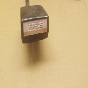 Attache ceinture avant droit occasion CITROEN SAXO