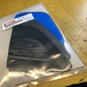 autocollant garphic 3 gauche yamaha 2ad-f174g-c0 cs 50 z mach g 2015