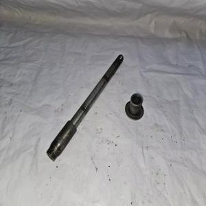 AXE ROUE AVANT SUZUKI GSX1100G GSXG 1991-1996 GV74A