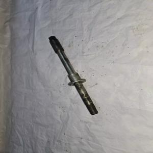 AXE ROUE AVANT SUZUKI GSX1100G GSXG 1991-1996 GV74A