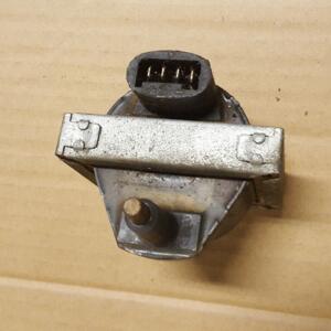 Bobine allumage  PEUGEOT 309 205 405 CITROEN C15 AX BX 245027 520073A