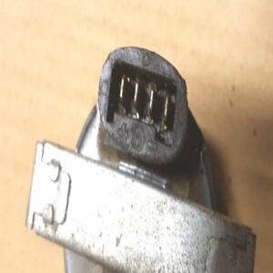 Bobine allumage  PEUGEOT 309 205 405 CITROEN C15 AX BX 245027 520073A