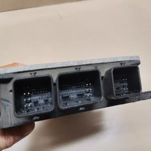 BOITIER CALCULATEUR MOTEUR RENAULT CLIO 2 1.5 DCI REF 8200767242