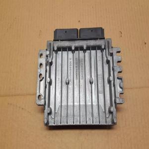 BOITIER DE COMMANDE CALCULATEUR ECU RENAULT SCENIC 1 ESSENCE REF S105961001B