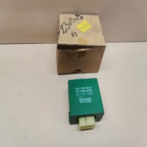 Boitier relais pompe carburant daihatsu ref 28380 87702 061700-1800
