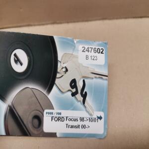 BOUCHON DE RESERVOIR CARBURANT FORD FOCUS 1 98- TRANSIT 5 2000-  REF 247602