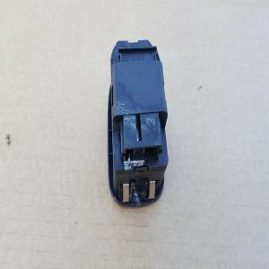 Bouton COMMANDE DE LEVE VITRE ELECTRIQUE PEUGEOT 206 306 EXPERT