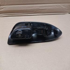 BOUTON COMMANDE LEVE VITRE ARRIERE DROIT NISSAN JUKE F15 REF 829601KA2A