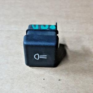 BOUTON INTERUPTEUR ECLAIRAGE INTERIEUR PLAFONNIER FIAT UNO 89